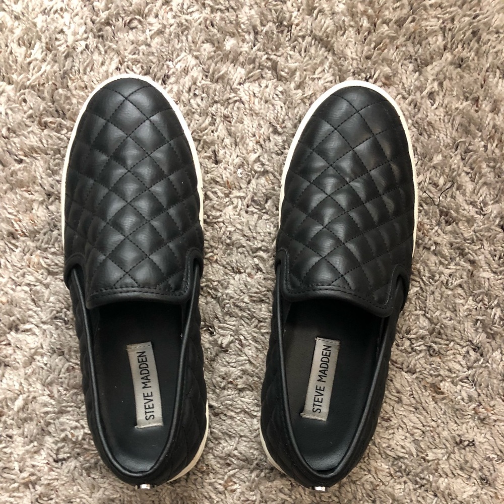 Steve Madden Quilted Black Shoes